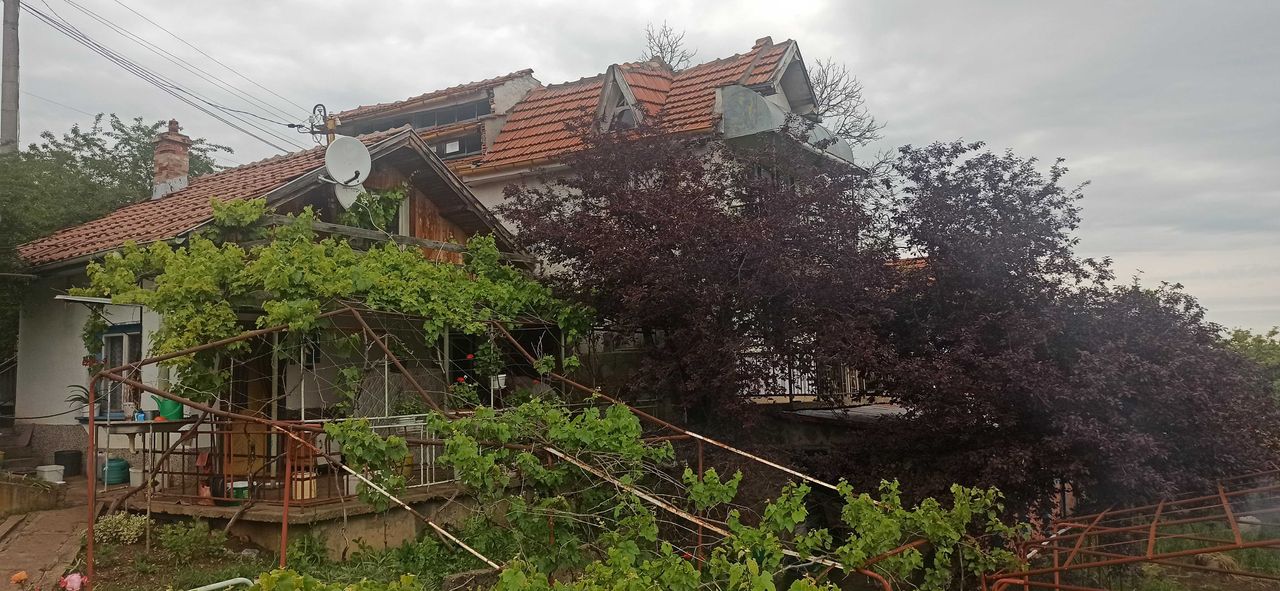 Продава се Къща в Ловеч, в.з. Бабаковец - 250 кв.м за 153 €/кв.м - Снимка #2