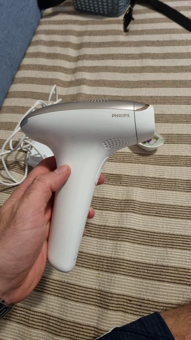Фотоепилатор Phillips Lumea Advanced