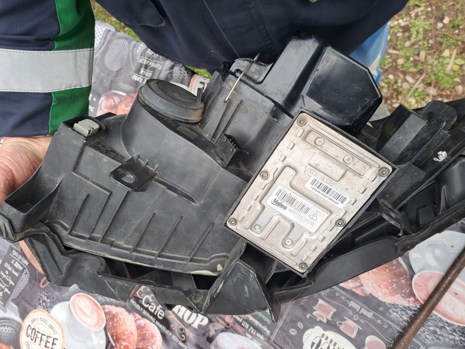 Vand lupă si far dreapta pentru renault megane 2