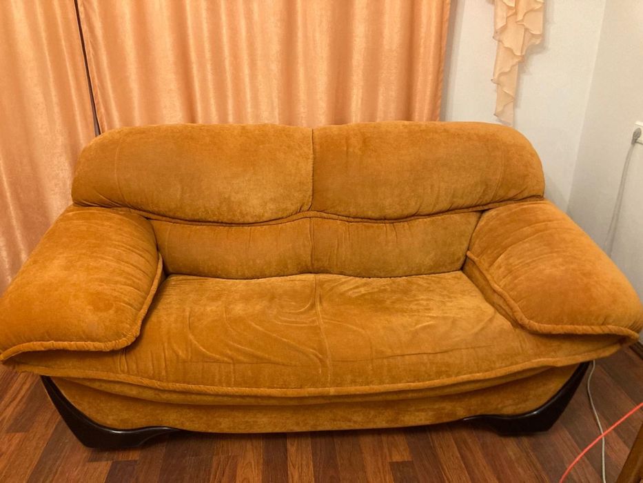 Продам диван и кресло