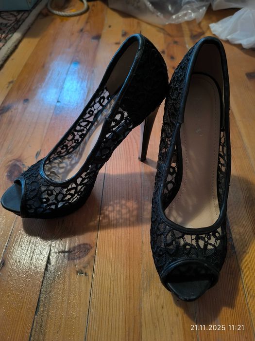 Високи официални обувки 38/39 номер