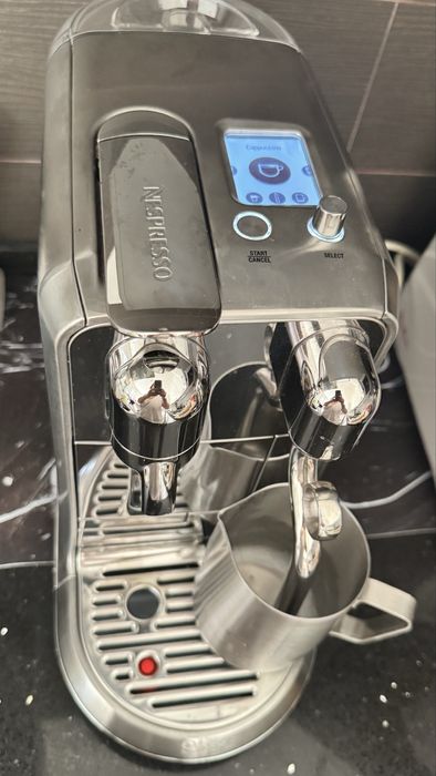 Vand Creatista Plus  (Nespresso)- stare excelenta