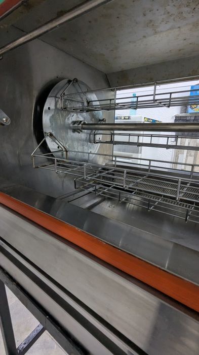 Продавам газов грил за пилета - 12 броя 

Продавам професионален