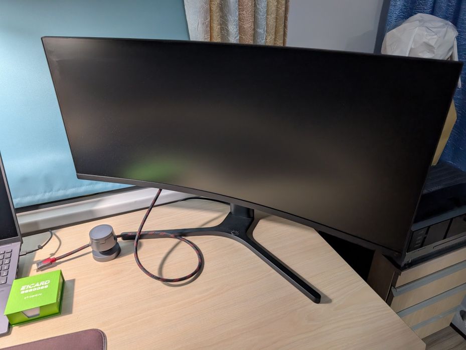 Xiaomi mi curved Display 34" 144hz монитор