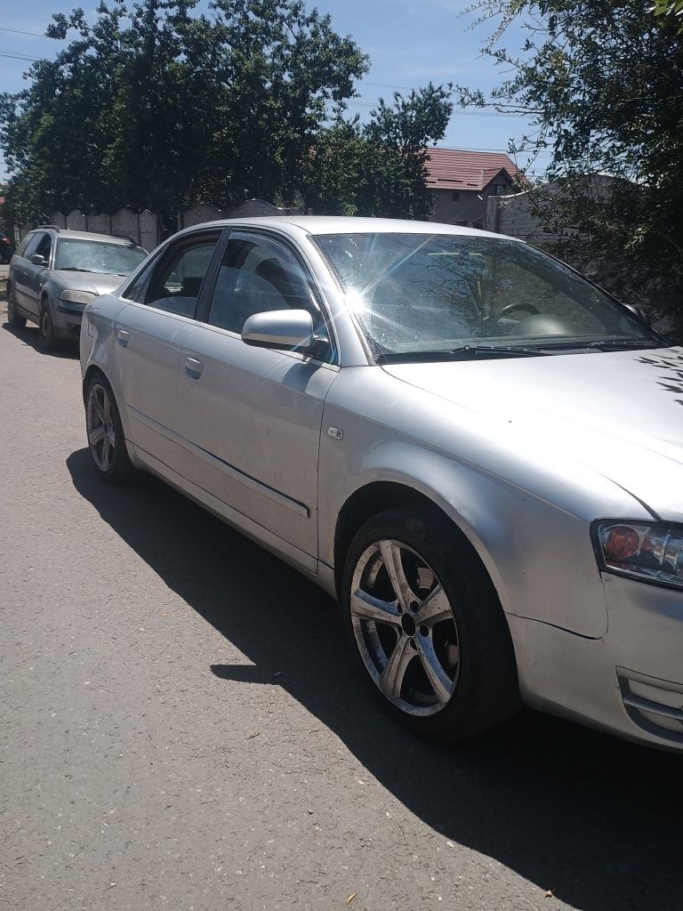 Vând său schimb audi A4 b7