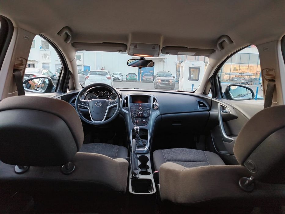 Opel Astra J 1.7 CDTI 110 CP-An 2013 - Euro 5- Negru Metalizat