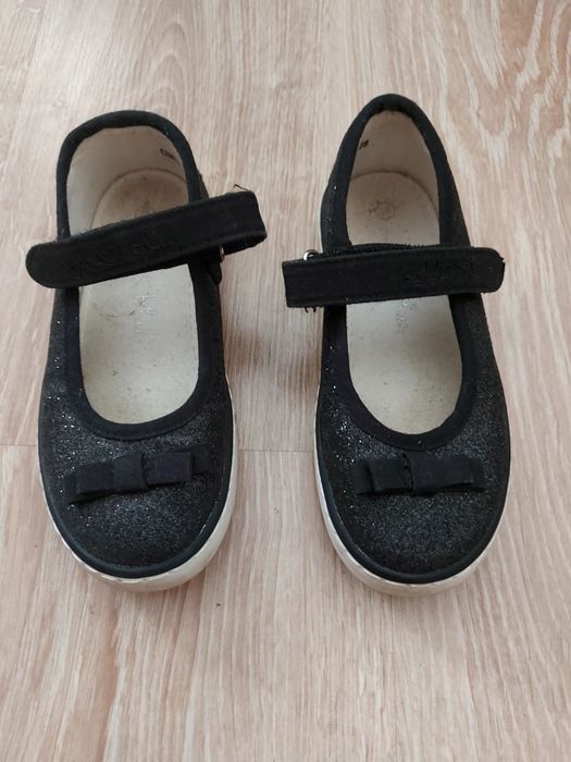 Черни обувки за момиче размер 28
