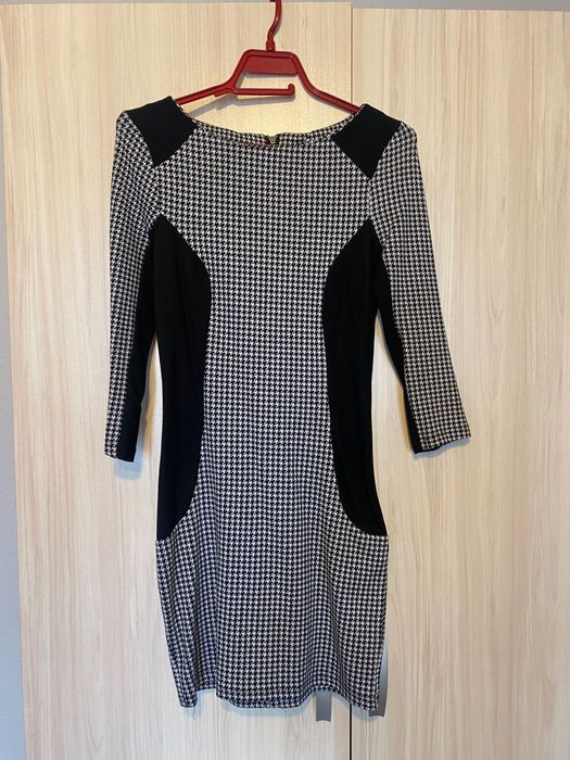 Продавам няколко рокли