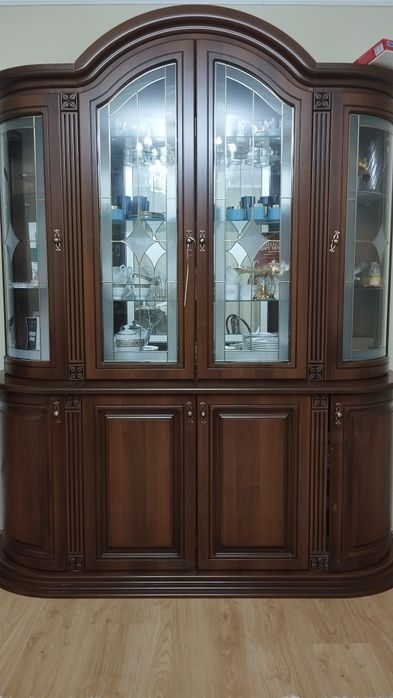 Продам сервант б/у