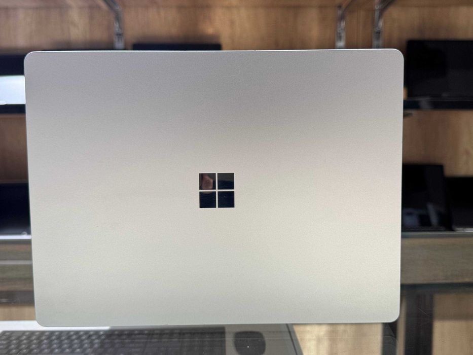 MICROSOFT SURFACE GO2 CORE i5-1135G7 ram 16 ssd 256