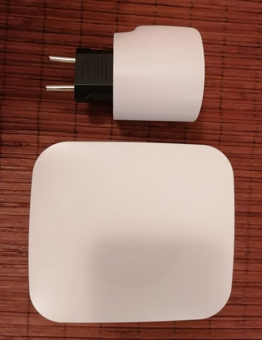 Samsung SmartThings Hub v2 + Priza Smart