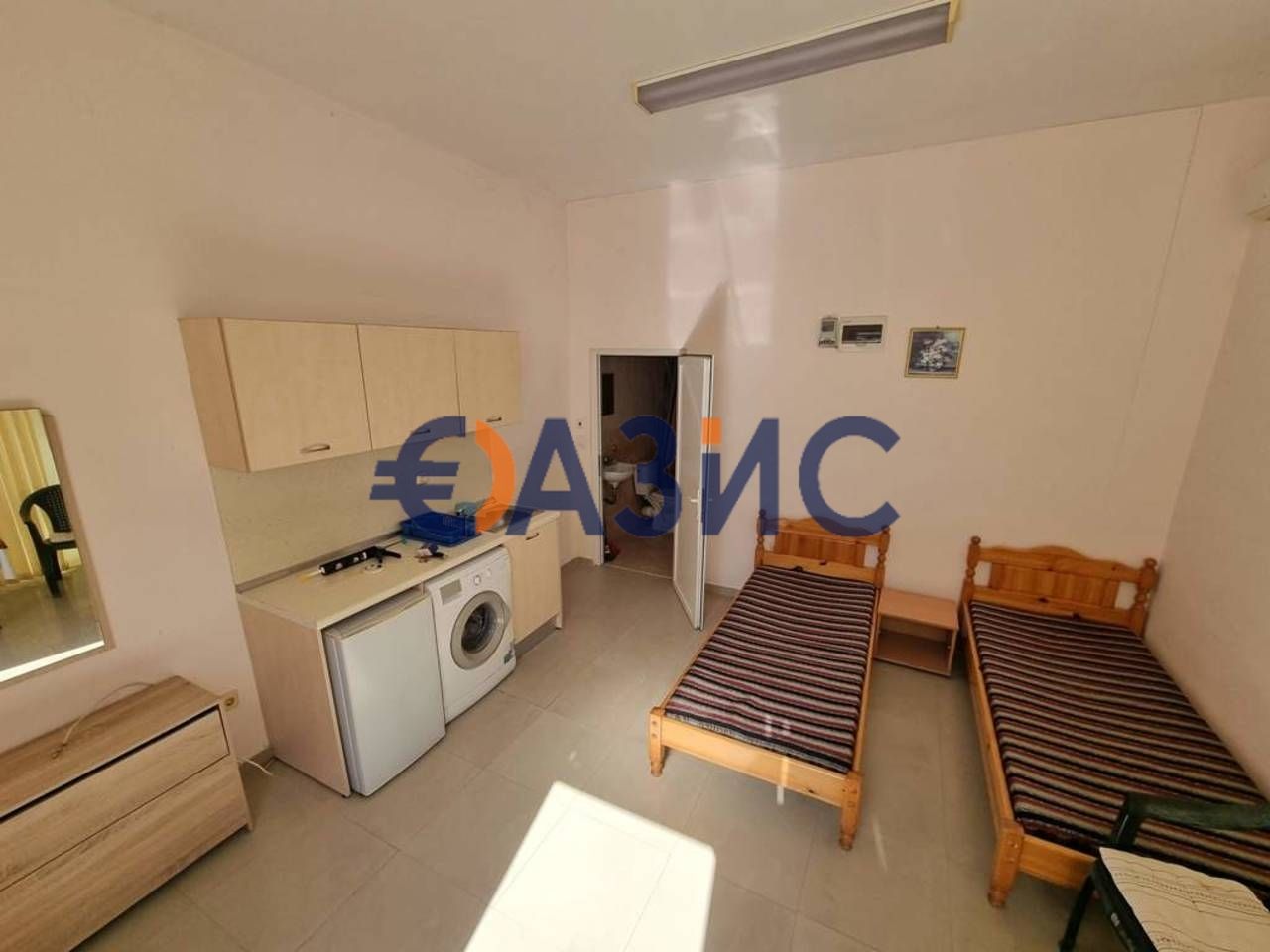 Продава се Едностаен апартамент в к.к. Слънчев бряг - 35 кв.м за 1886 €/кв.м - Снимка #1