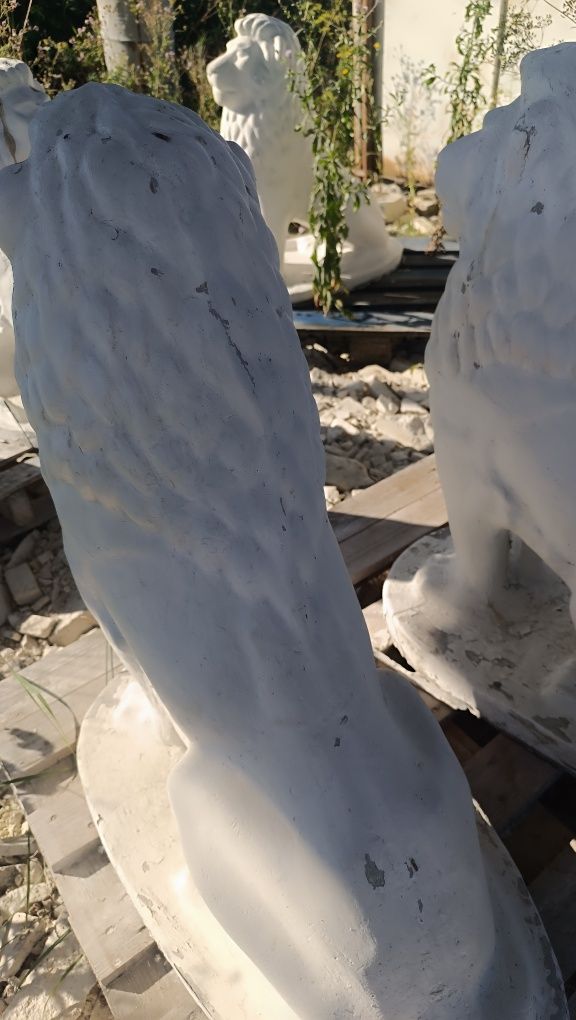 Leu din beton turnat