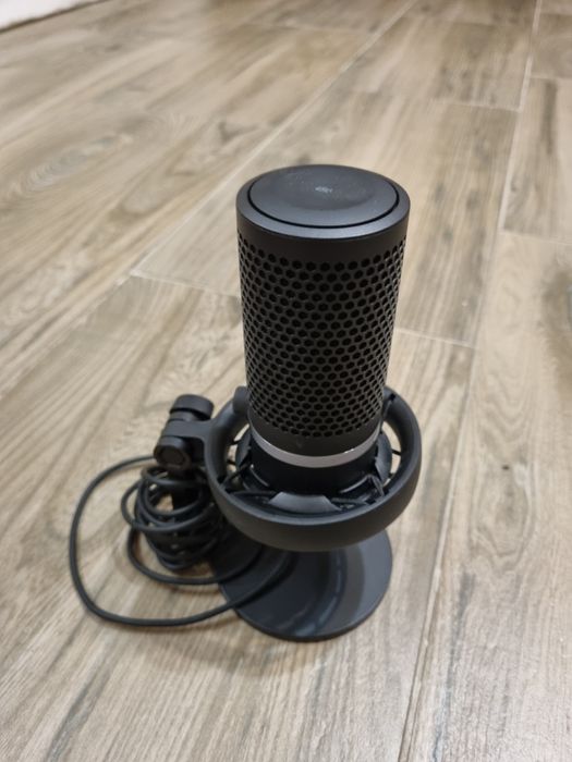 HyperX DuoCast микрофон