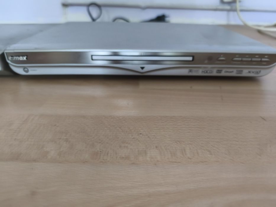 Dvd player 3 bucăți 40lei toate