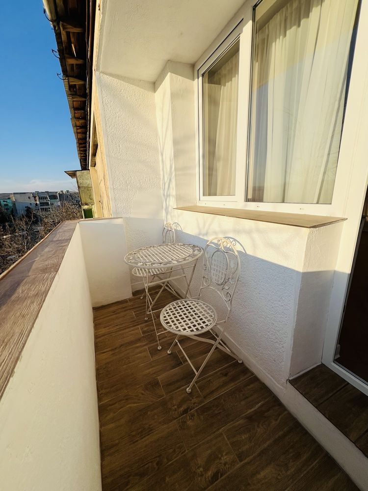 Inchiriez apartament 2 camere in regim hotelier