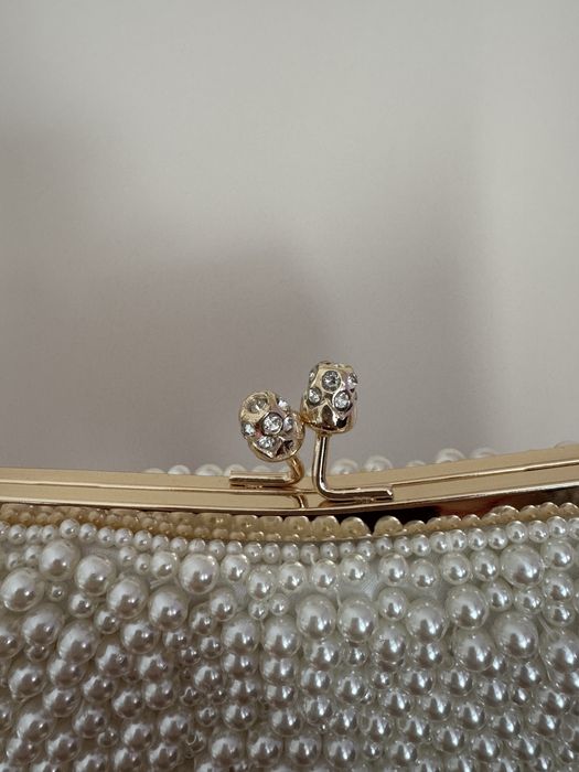 Чисто нова клъч чанта с перли NEXT