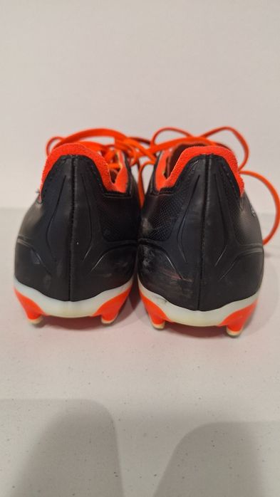 Ghete fotbal adidas predator marimea 40