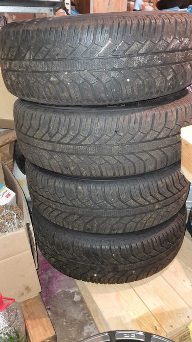 roti de iarna sempretit  195/65/15 cu capace originale