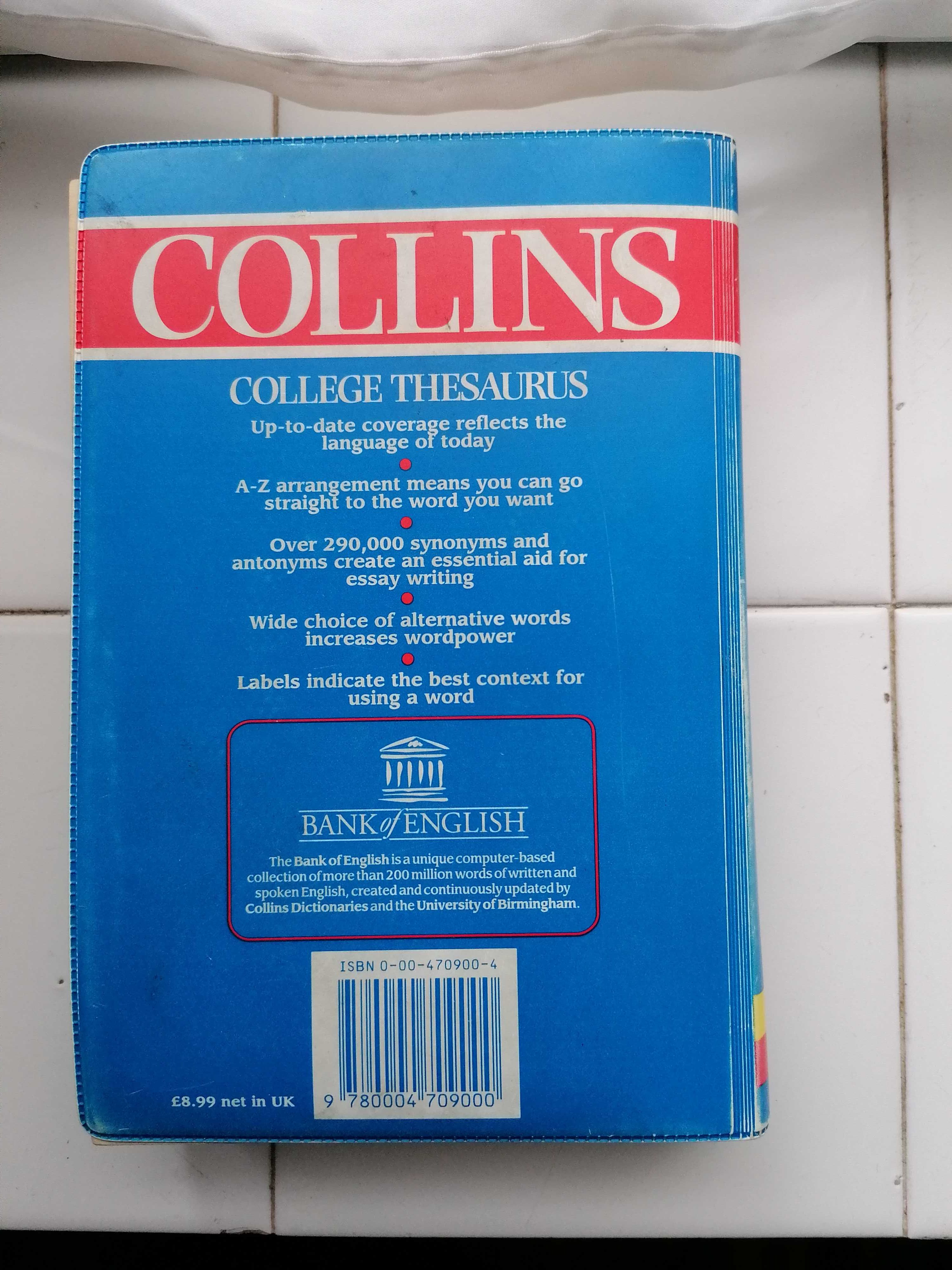 Продавам английски речник Collins college thesaurus 1995 година