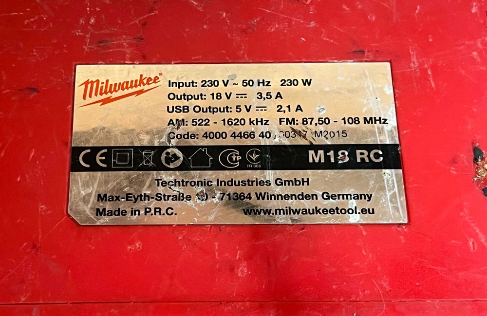 Milwaukee M18 RC radio charger santier 18V auditie puternica