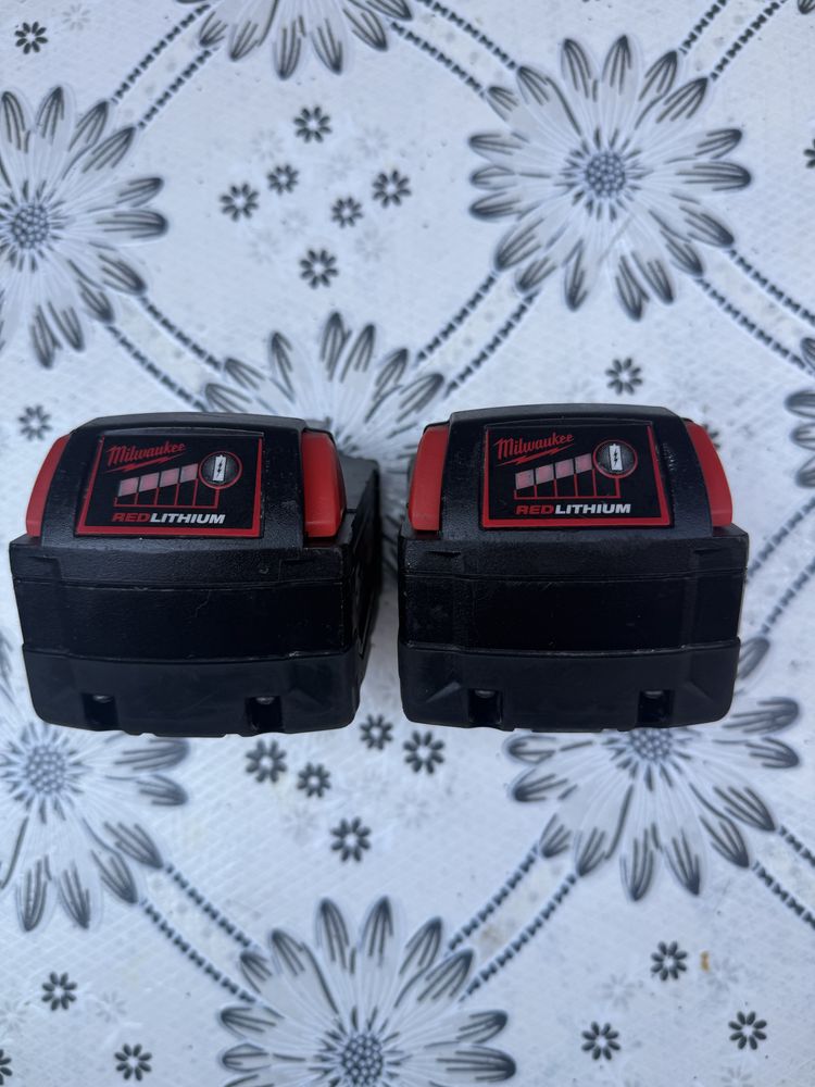 Акумулаторна батерия Milwaukee M18B5, 18 V, 5 Ah, литиево-йонна