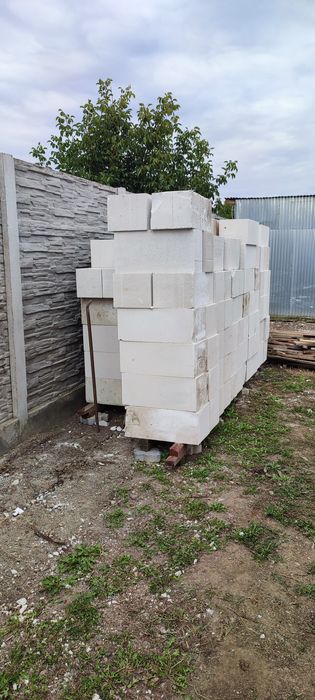 Bolțari Macon 250x250x600