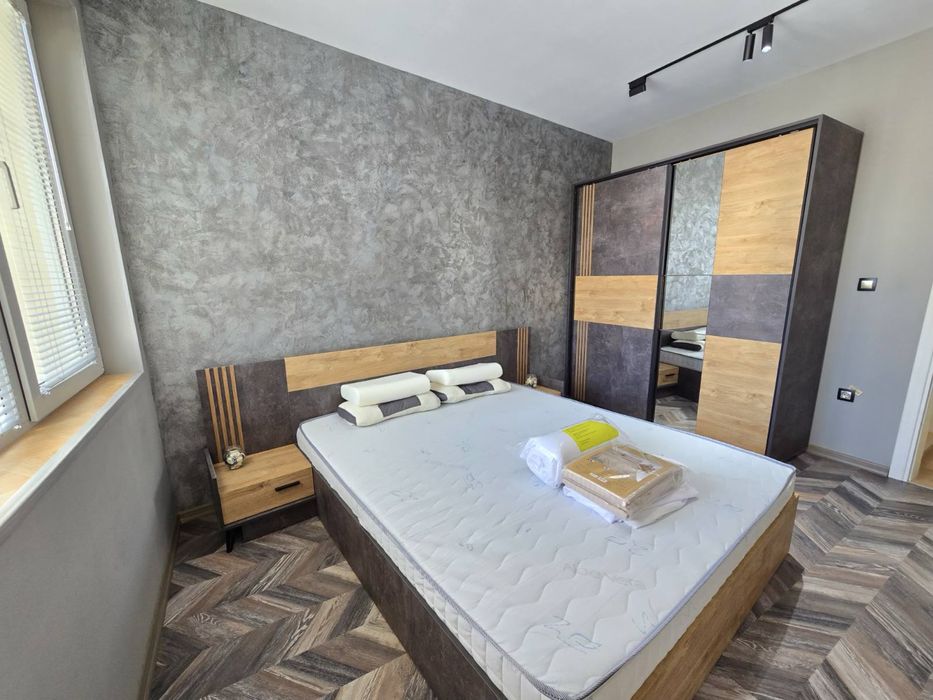 Дава се под наем Тристаен апартамент в Варна, м-т Траката - 65 кв.м за 765 € - Снимка #2