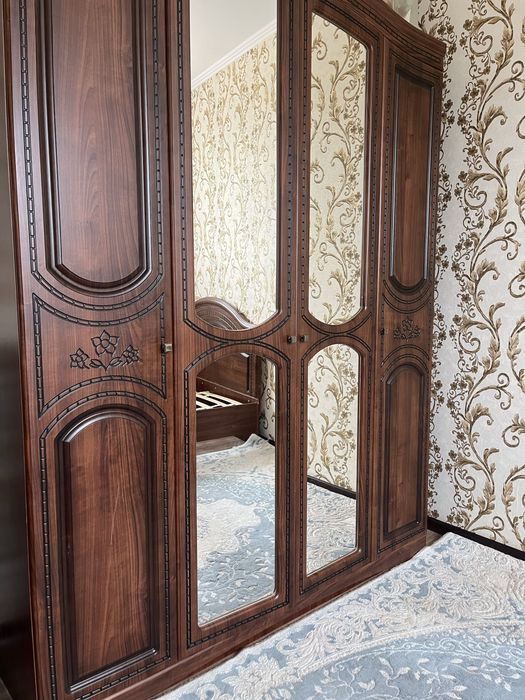 Спальный гарнитур