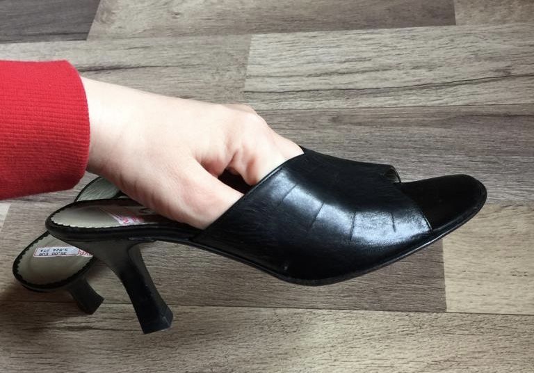 Papuci din piele 35 papuci 35 papuci cu toc numarul 35 papuci piele 35