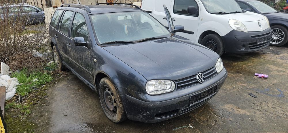 Dezmembrez Golf 4 1.6 benzina
