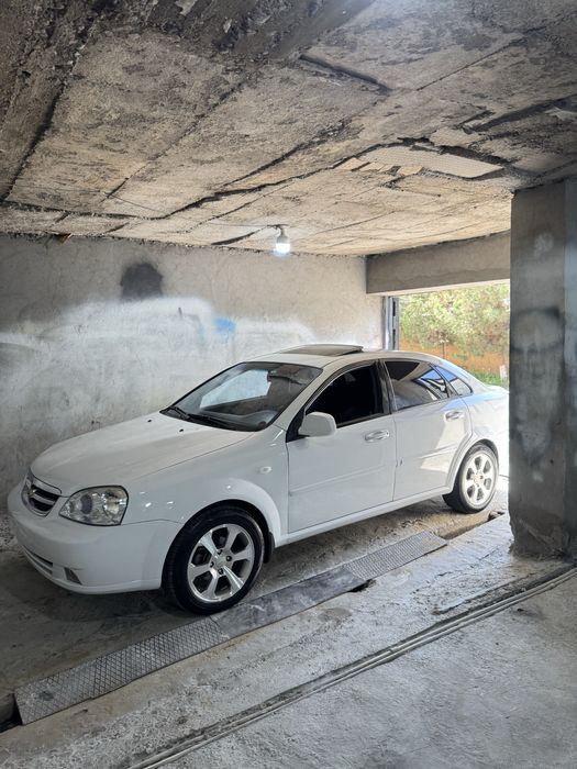 Lacetti 1.8  avtomat 2010