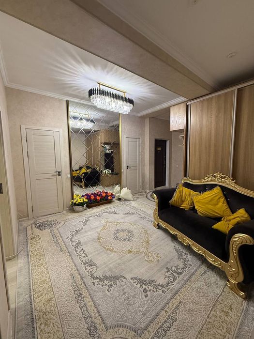 Чиланзар-14  3/2/8  Новастройка  с мебелью и техникой  90 м2