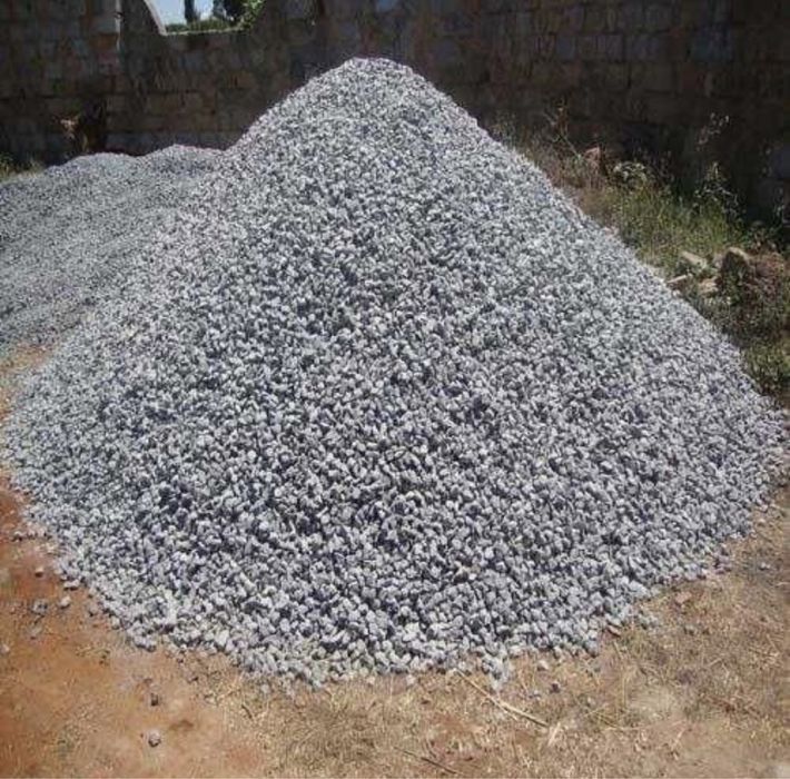 Nisip pietriș pământ negru