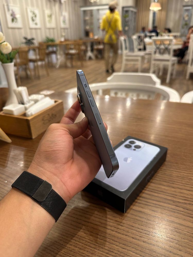 iPhone 13 Pro Каробка документь
