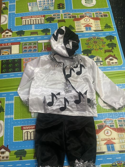 Продам костюмы на новый год