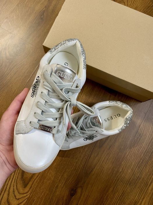 Adidasi / Sneakers Guess Grea