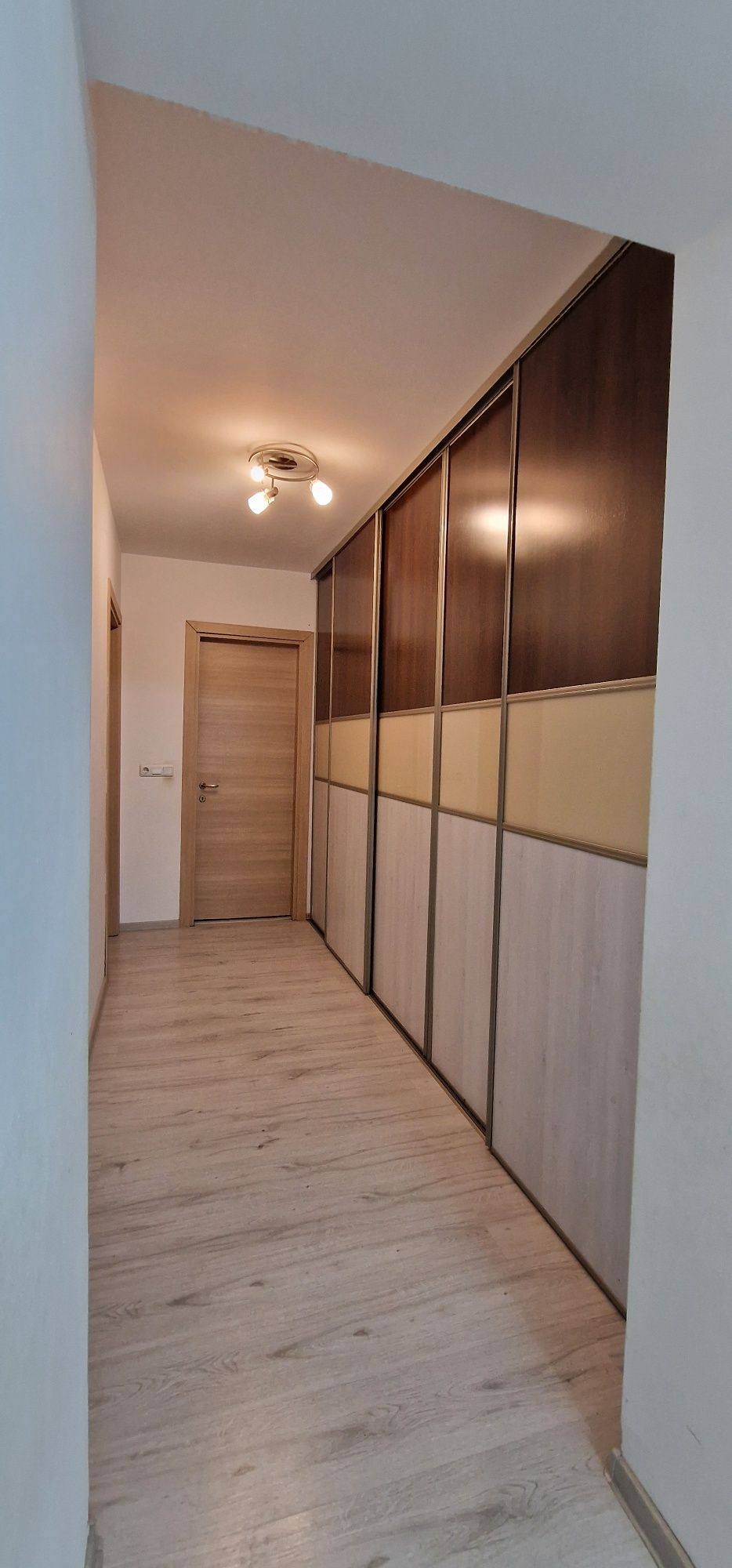 Apartament 87 mp 3 camere in complex Confort City