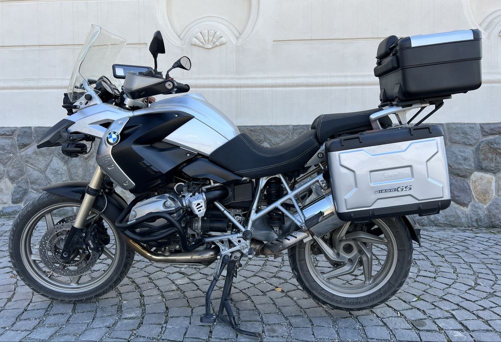BMW R 1200 GS ( 62.000 Km cu carte service si cu raport CarVertical)