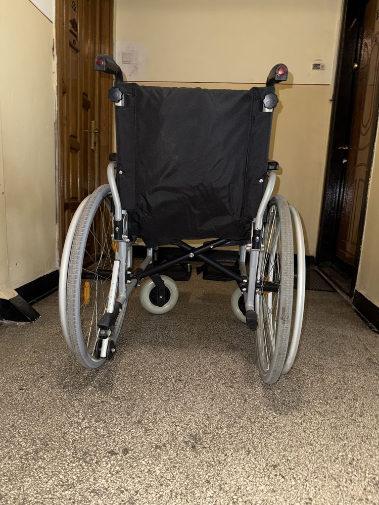 Carut scaun ajutor deplasare 44 cm batrani handicap dizabilitati