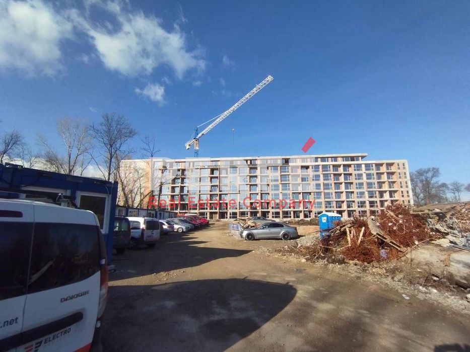 Продава се Двустаен апартамент в София, Малинова долина - 75 кв.м за 1640 €/кв.м - Снимка #1