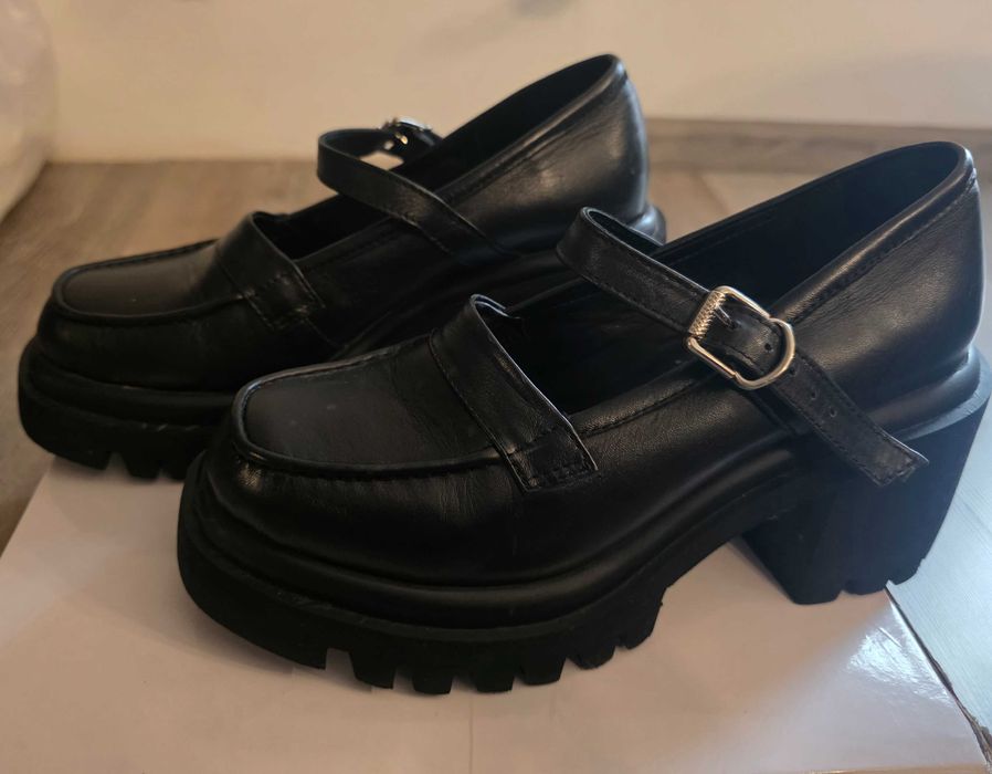 Обувки от естествена кожа