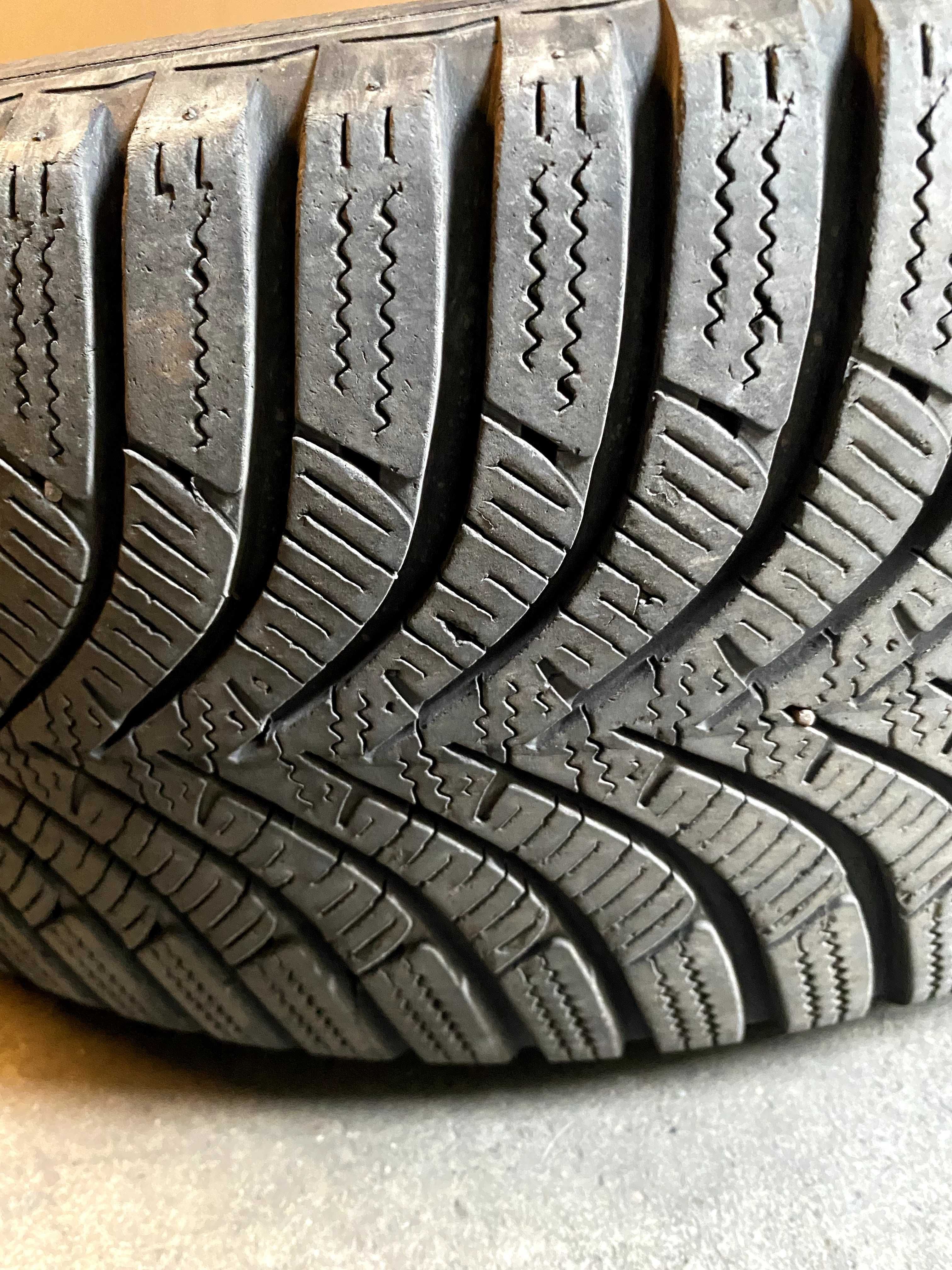 4 anvelope iarna 205/55/16 , Hankook in stare excelenta