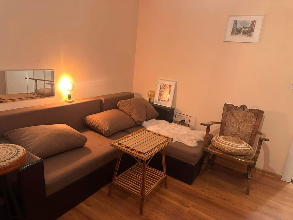 Диван с вградено легло и ракла