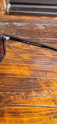 Очила Tommy Hilfiger