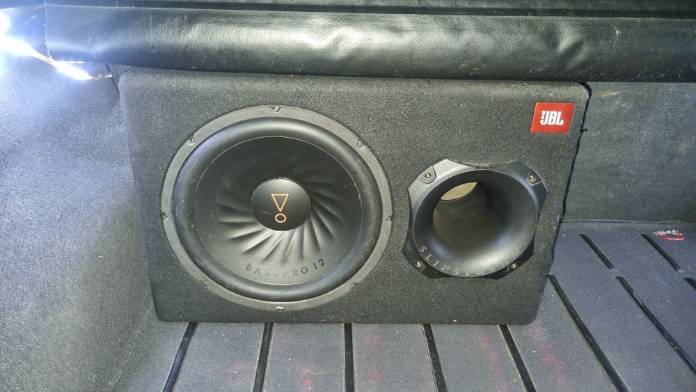 Vand subwoofer Jbl BassPro 12 450w