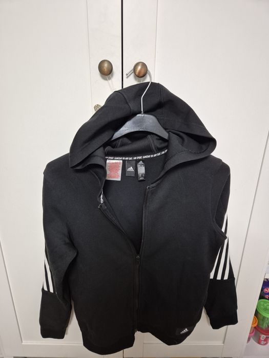 Hanorac Adidas original, nou fara eticheta