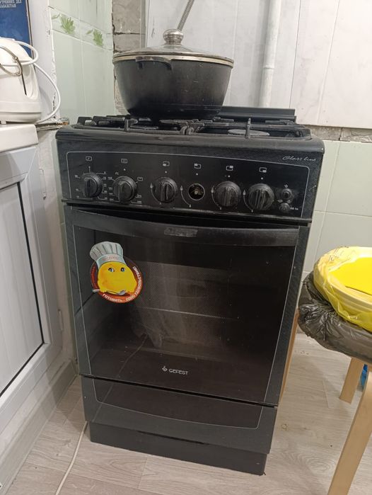 Продам газ плиту