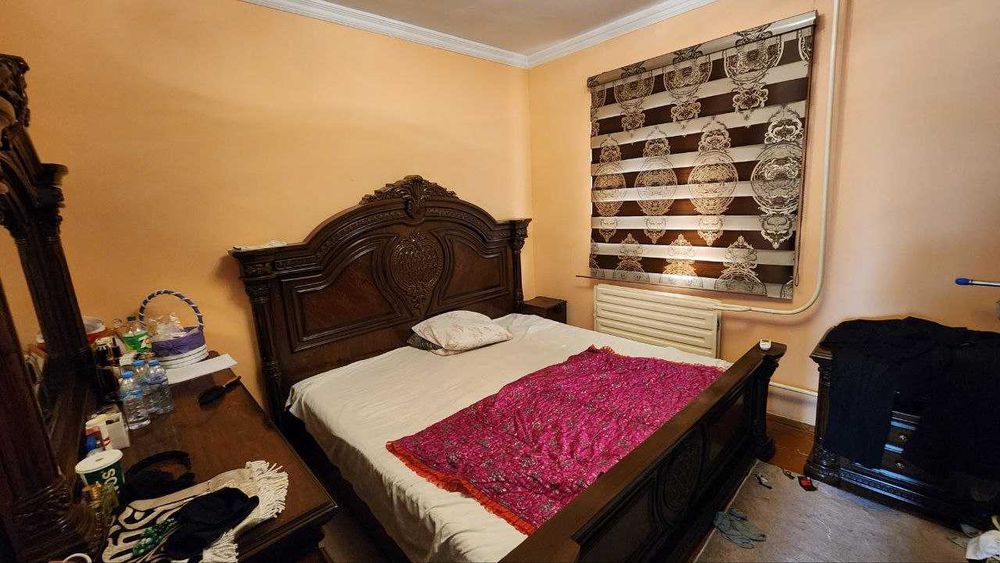 Уй сотилади (Райцентр бозор олдидаги котедж, катта йўл бўйида)