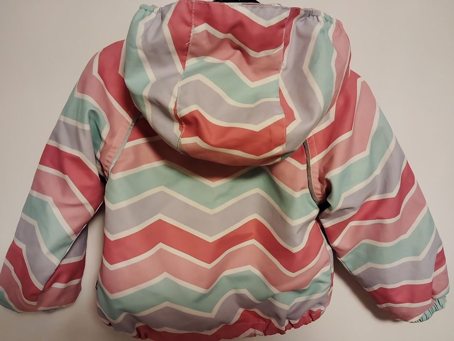 Jacheta cu gluga detașabilă